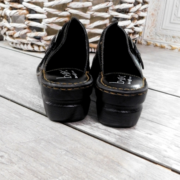 NWOT- B.O.C. WMNS SZ 9 GENUINE LEATHER BUCKL CLOGS - Picture 7 of 8